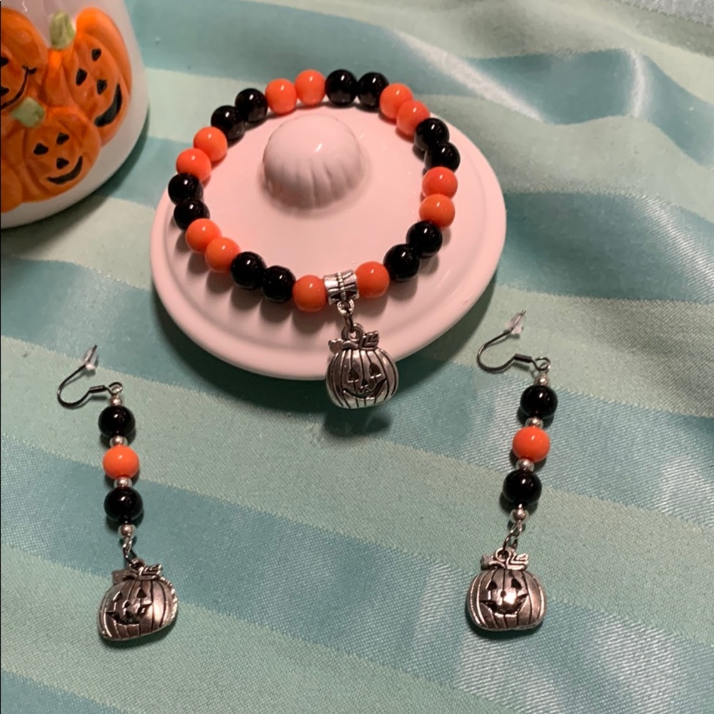 Halloween Pumpkins Bracelet and Earrings Orange and Black Set Glass Beads